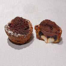 Load image into Gallery viewer, Mochi Chocolate Egg Tart