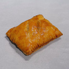 Load image into Gallery viewer, Creamy Chicken Puff
