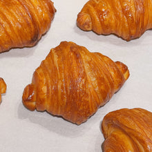 Load image into Gallery viewer, Sea Salt Croissant
